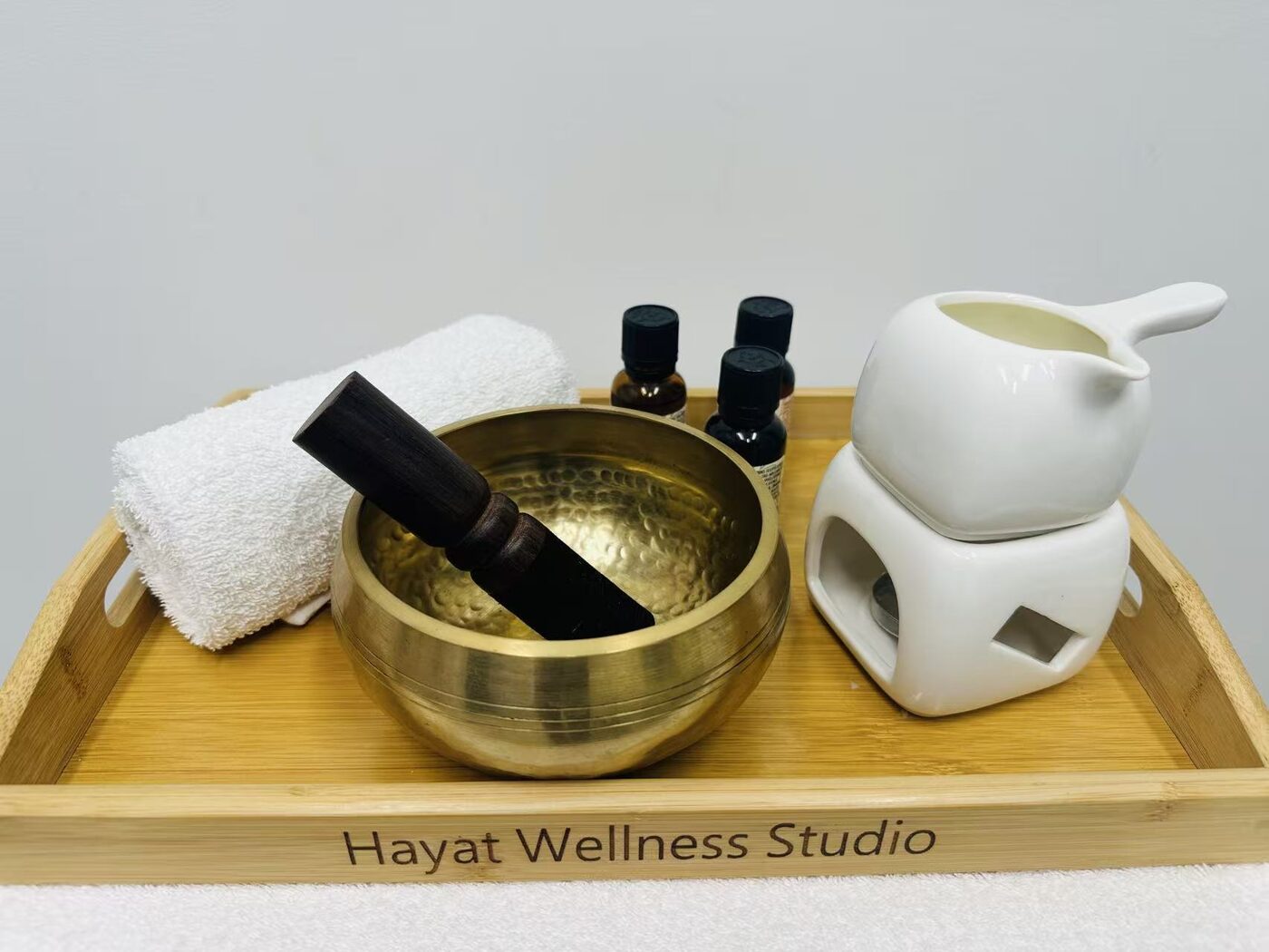 Aromatherapy singing-bowl tray